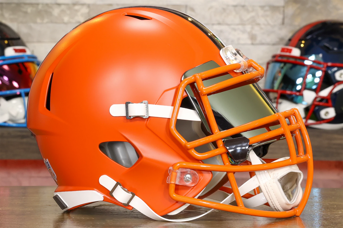 Cleveland Browns Riddell Speed Display Helmet