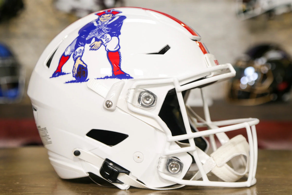 patriots speedflex helmet TOM BRADY SIGNED NEW ENGLAND WHITE AUTHENTIC Super Sports Center The SpeedFlex helmet has quickly become the most popular helmet of choice by top NFL players New England Patriots Mid-Size SpeedFlex