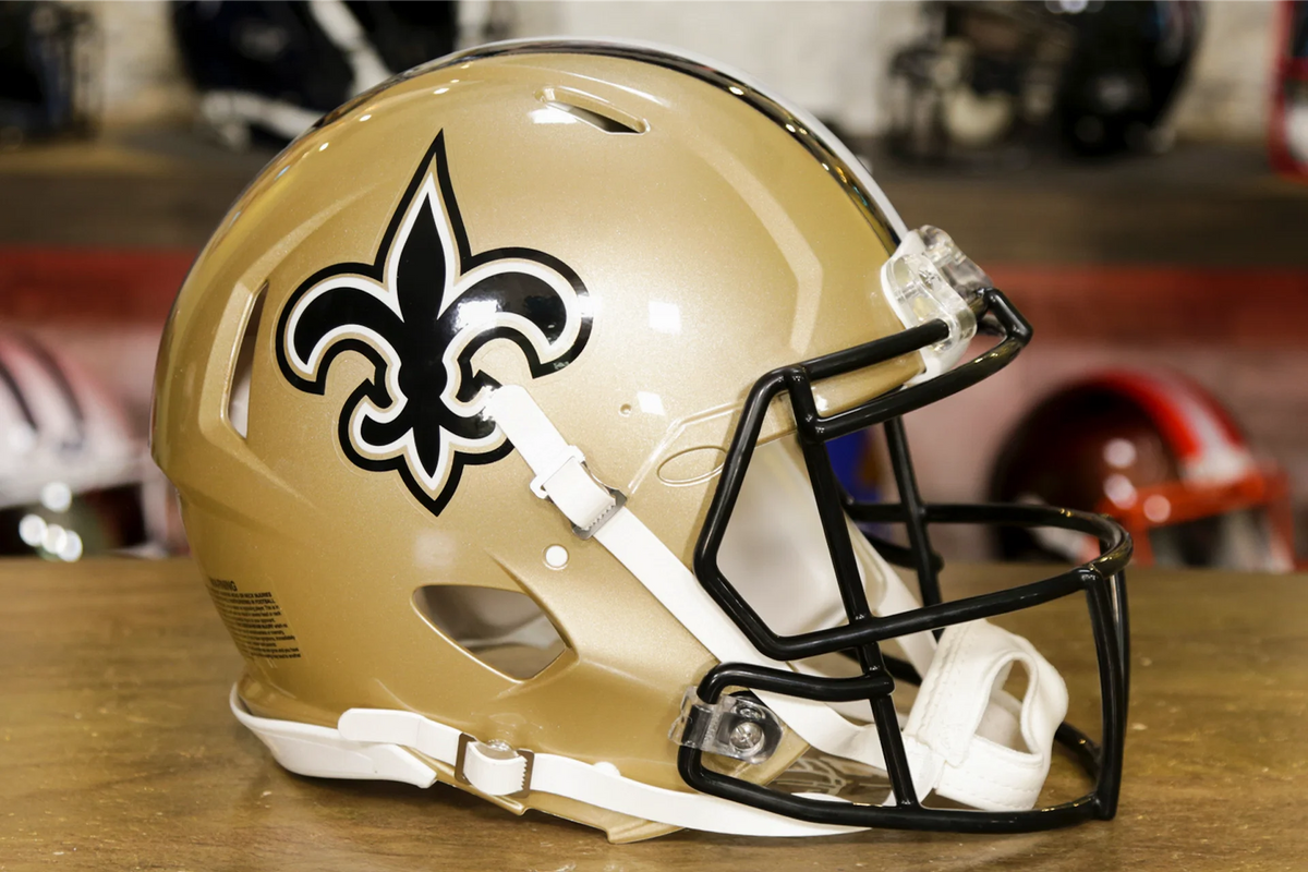 20 dollar football helmets Atlanta Falcons Replica VSR4 The LIGHT LS2 Composite Varsity Football Helmet delivers all Riddell New Orleans Saints Revolution