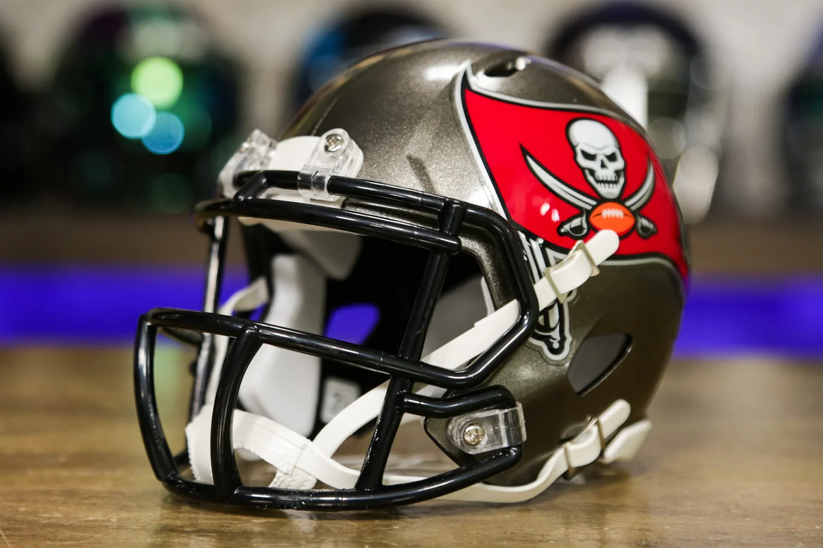 Tampa Bay Buccaneers Riddell Speed Mini Helmet