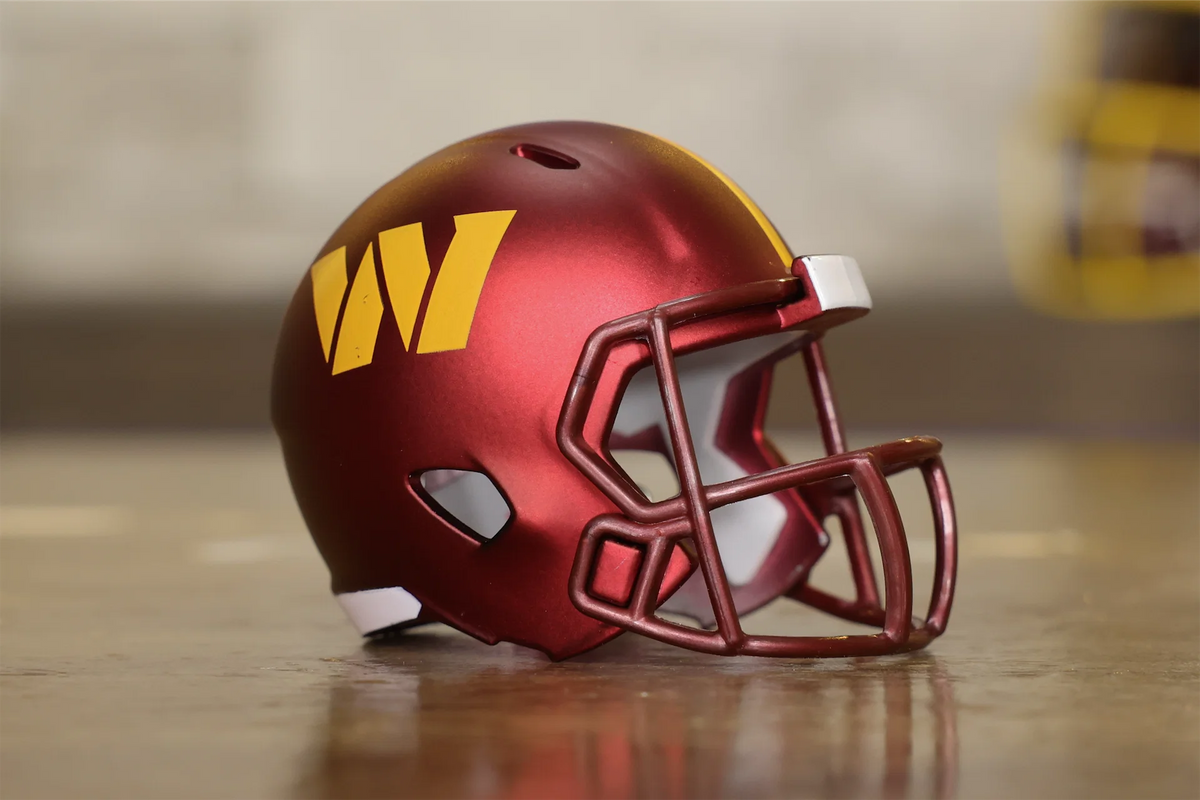 Washington Commanders Riddell Speed Pocket Pro – Green Gridiron, Inc