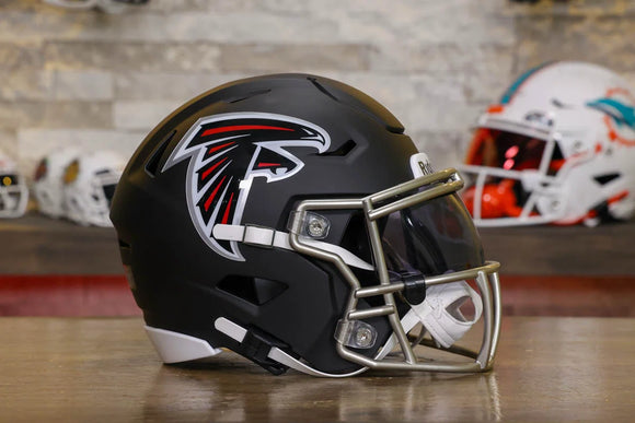 Atlanta Falcons Riddell SpeedFlex Mid-Size Helmet – Green Gridiron, Inc Atlanta Falcons Riddell SpeedFlex Mid-Size Helmet – Green Gridiron, Inc