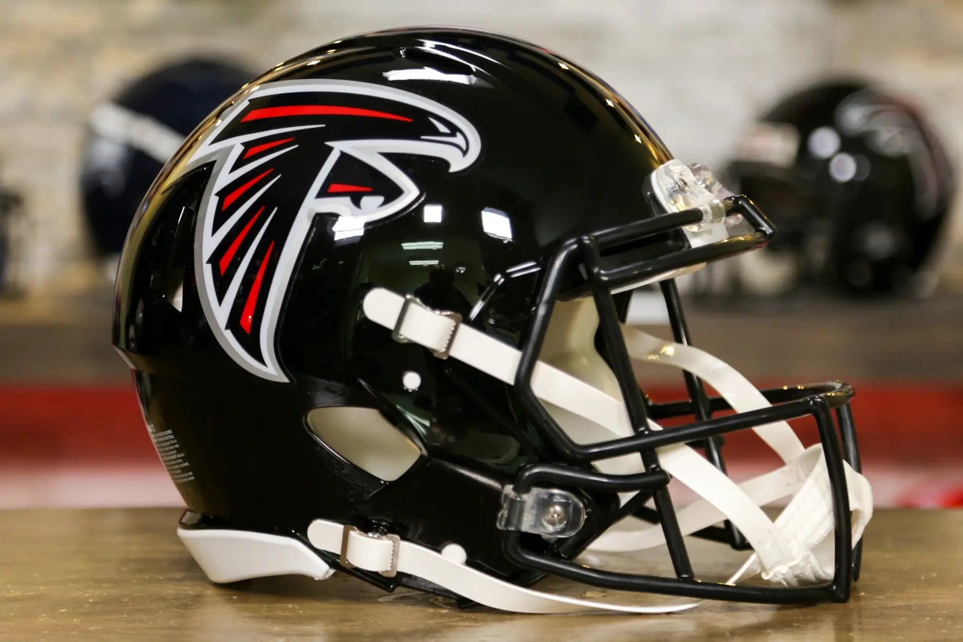 Riddell Speed(初期モデル) & チンベルト(ADAMS) Atlanta Falcons Riddell Speed Authentic Helmet - 2003-2019