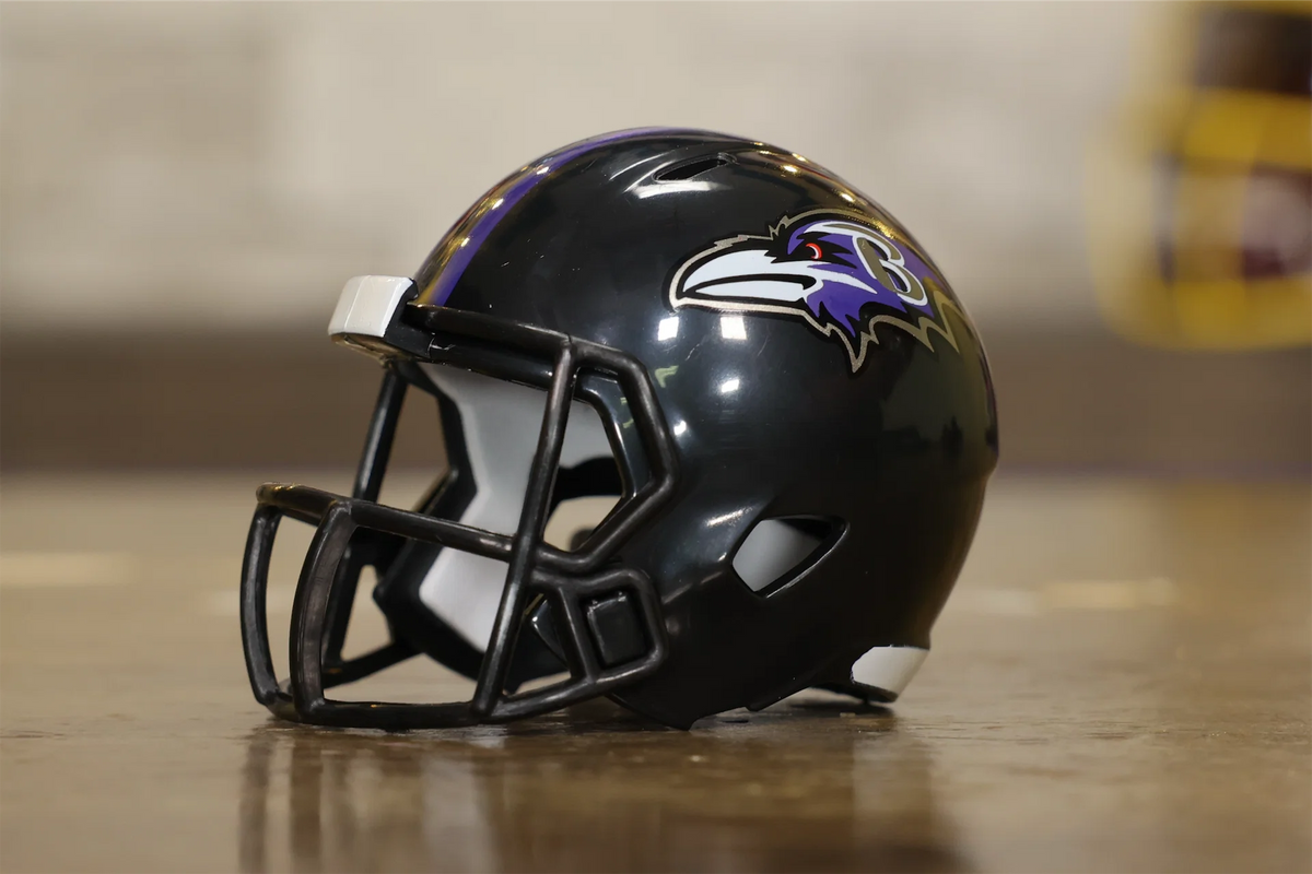 Baltimore Ravens Riddell Speed Pocket Pro – Green Gridiron, Inc.