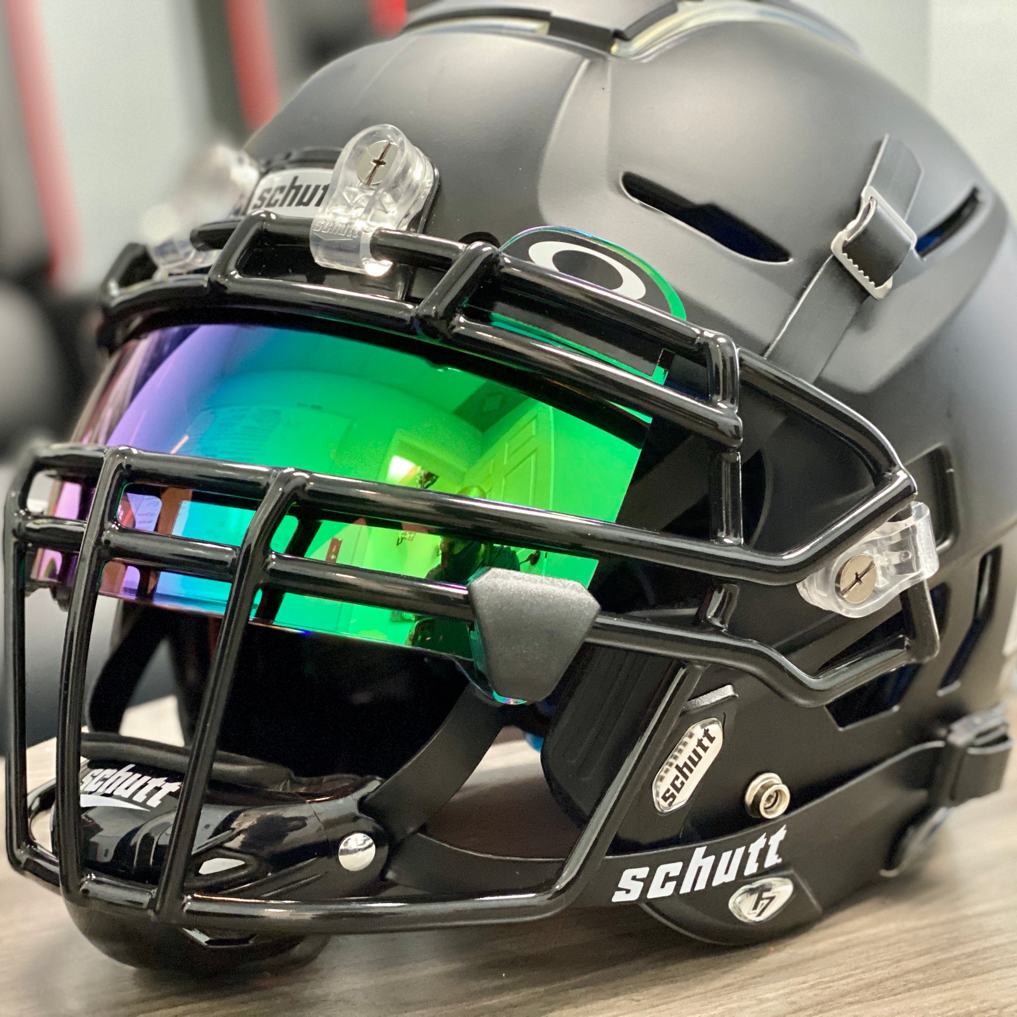 chrome visor football helmet Chrome, Eye-Shield : Automotive NXTRND VZR3 Football Visor features tool SHOC Zero G+ Football Visor
