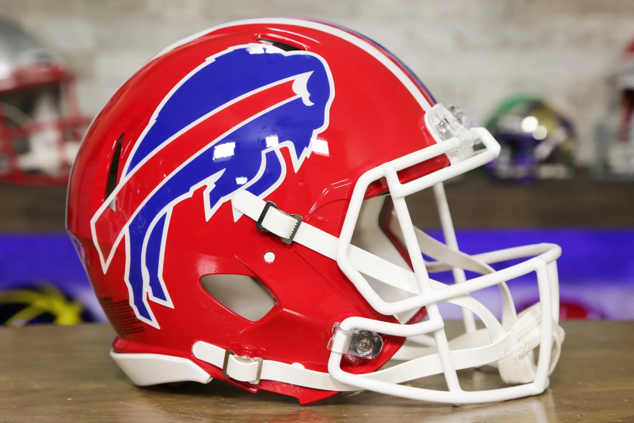 Buffalo Bills Authentic Speed Throwback Football Helmet 1987-2001