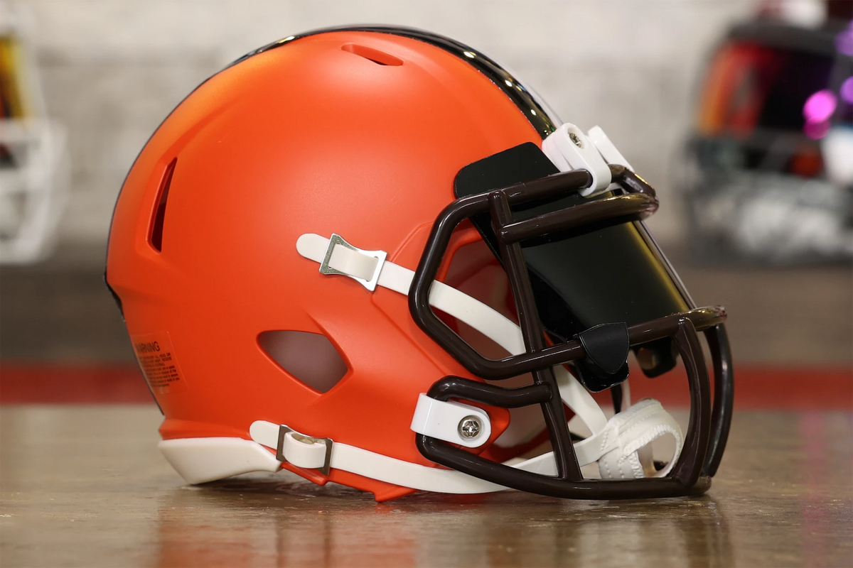 Cleveland Browns Riddell Speed Mini Helmet - GG Edition – Green ...