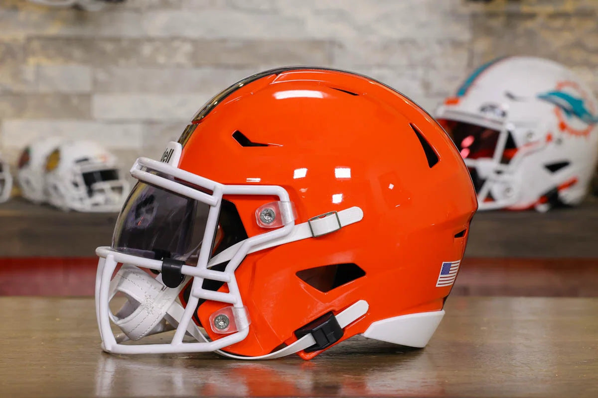 Cleveland Browns Riddell SpeedFlex Mid-Size Helmet – Green