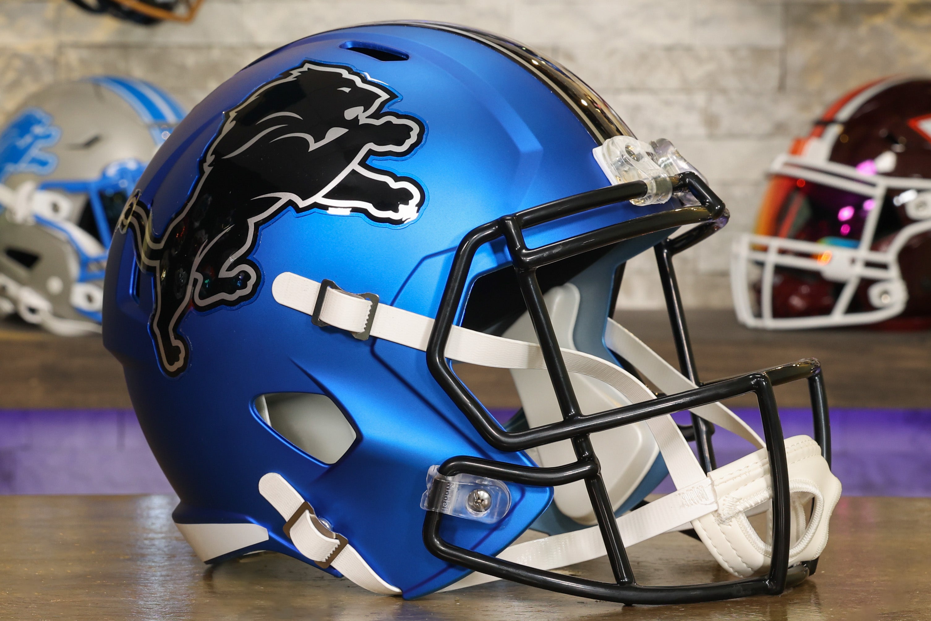 Detroit Lions Riddell Speed Display Helmet
