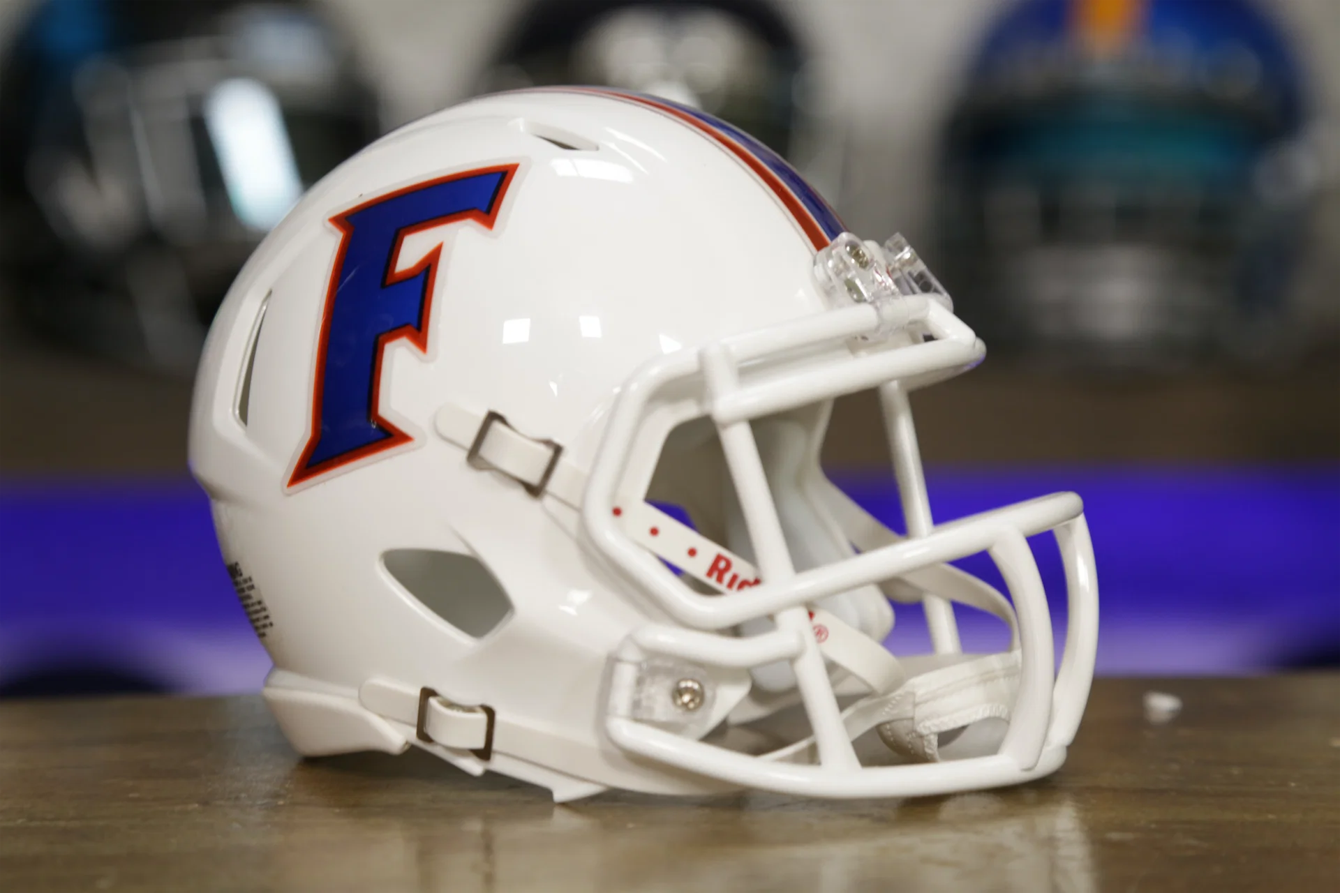 extra small white football helmet Riddell Florida Gators 2015 White Speed Mini Helmet