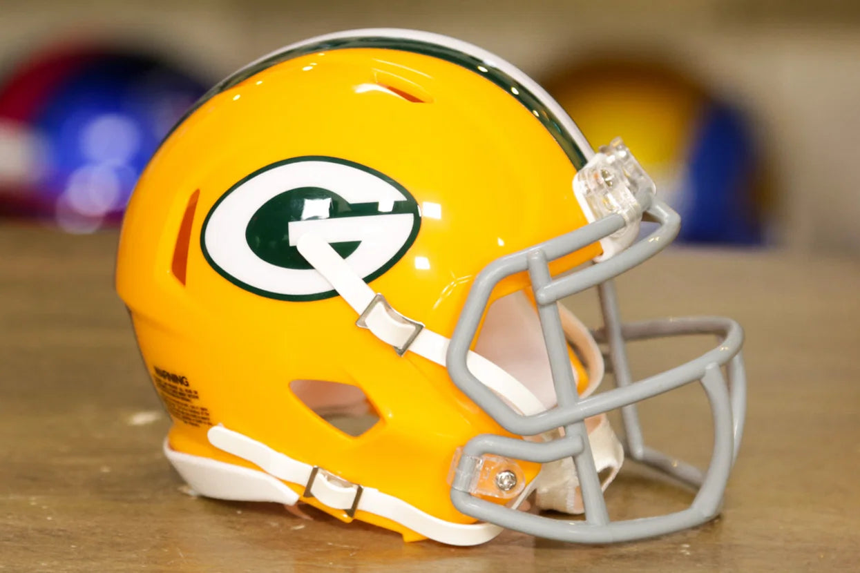 Green Bay Packers 1961-1979 Throwback Riddell Speed Mini Football Helmet Green Bay Packers 1961-1979 Throwback Riddell Speed Mini Football Helmet
