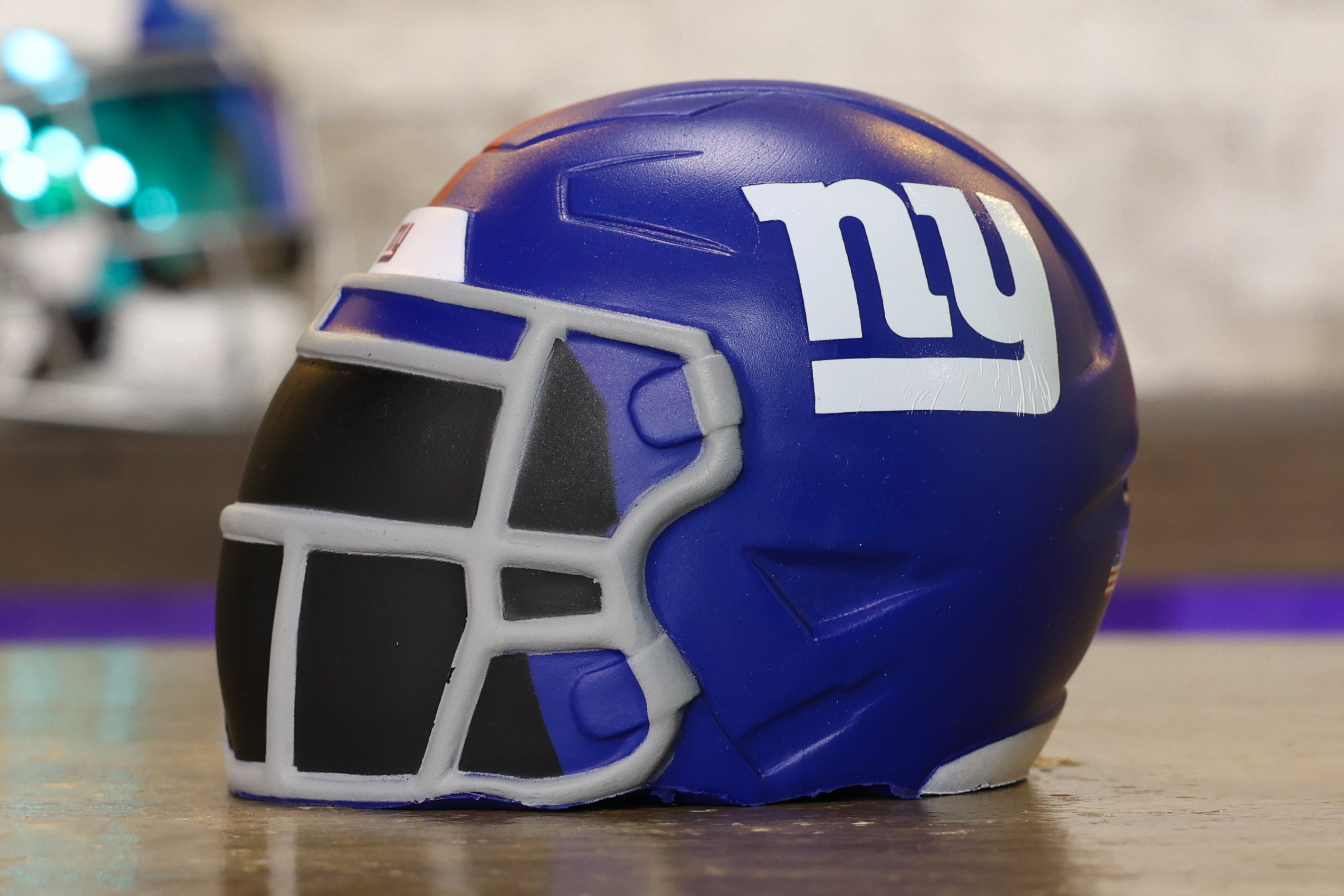 Jumbo Squeezymates Helmet