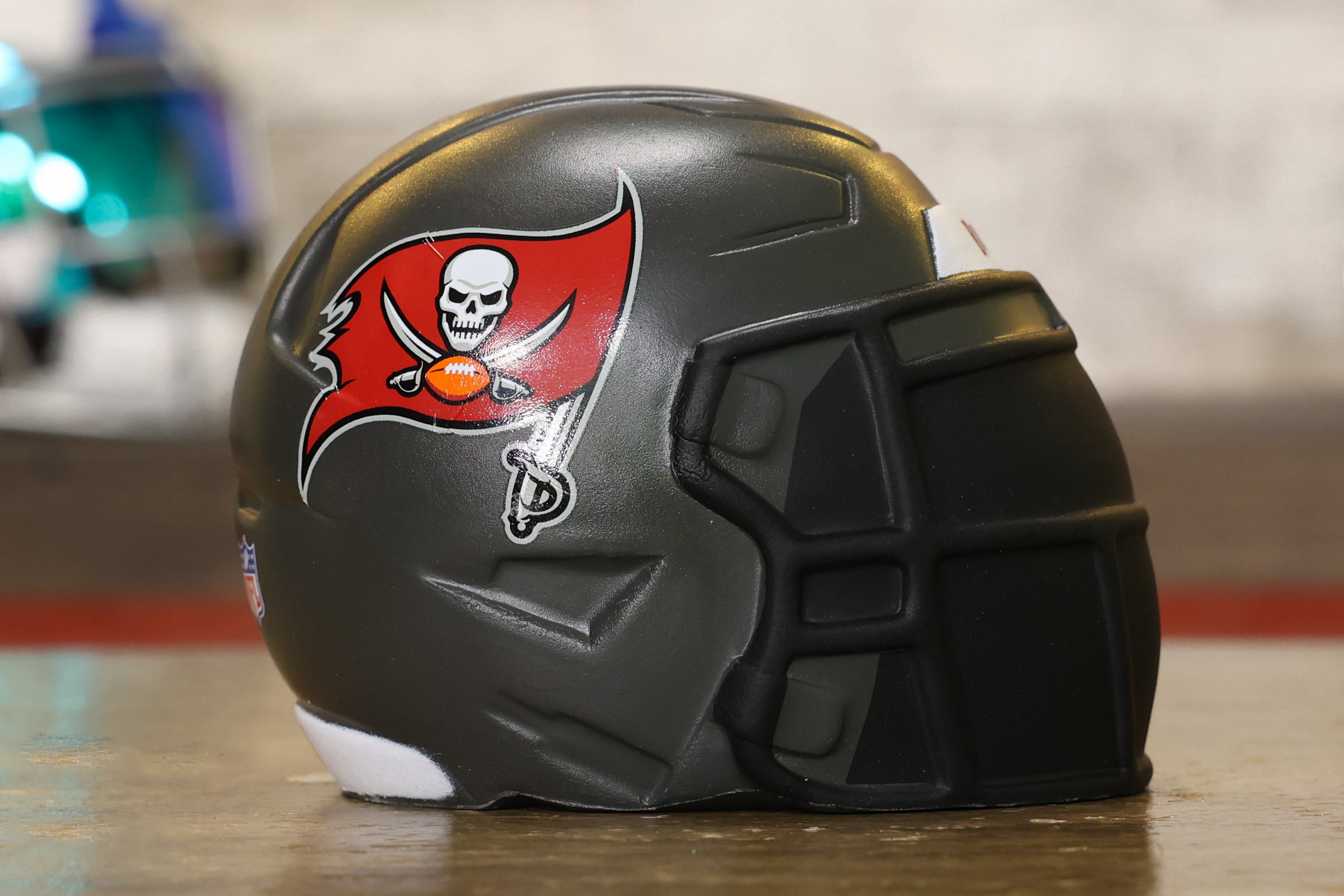 Jumbo Squeezymates Helmet - Tampa Bay Buccaneers