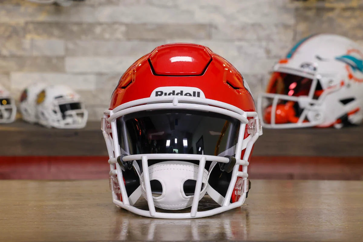 Kansas City Chiefs Riddell SpeedFlex Mid-Size Helmet – Green Kansas City Chiefs Riddell SpeedFlex Mid-Size Helmet – Green