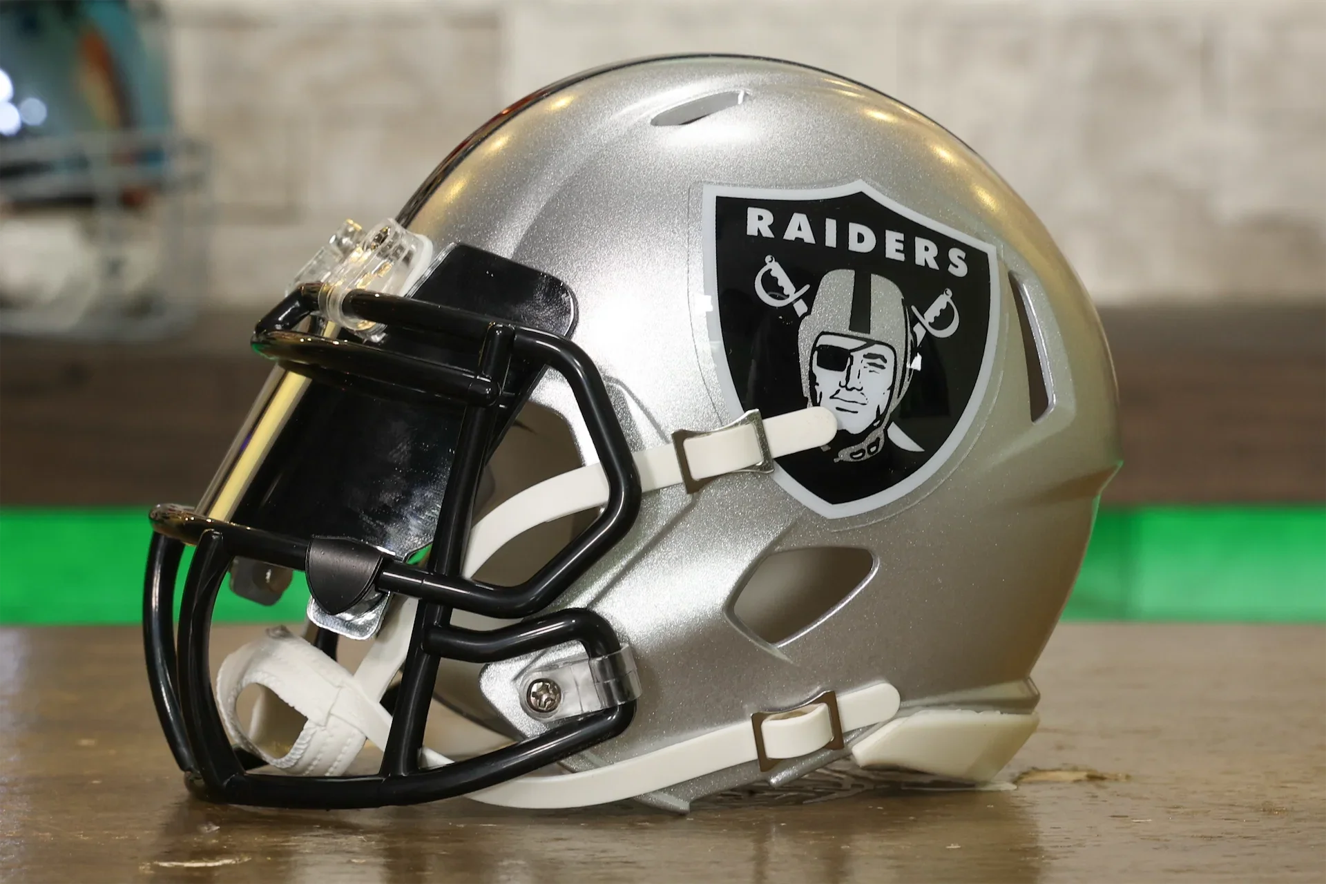 Las Vegas Raiders Riddell Speed Mini Helmet
