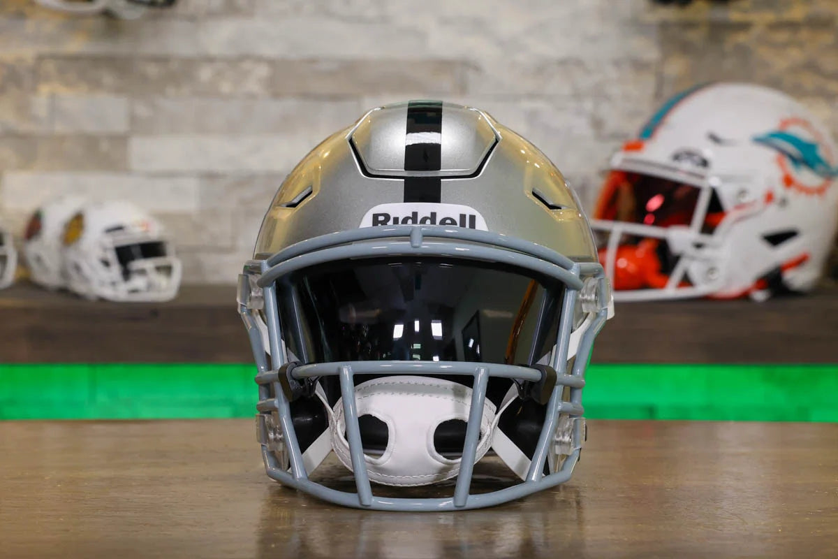 Las Vegas Raiders Riddell SpeedFlex Mid-Size Helmet – Green Las Vegas Raiders Riddell SpeedFlex Mid-Size Helmet – Green