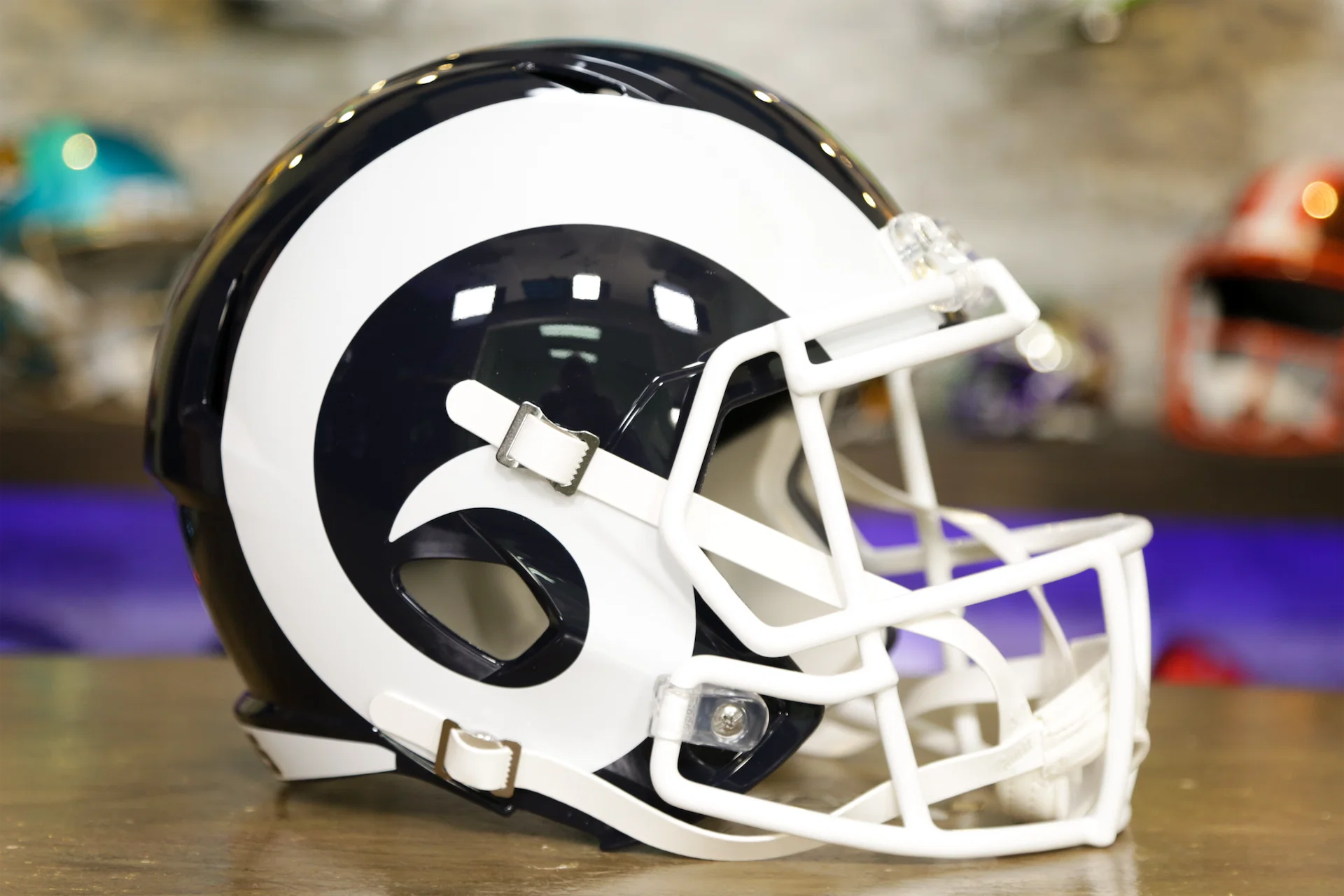 Los Angeles Rams Riddell Speed Display Helmet 2017-2019 Throwback