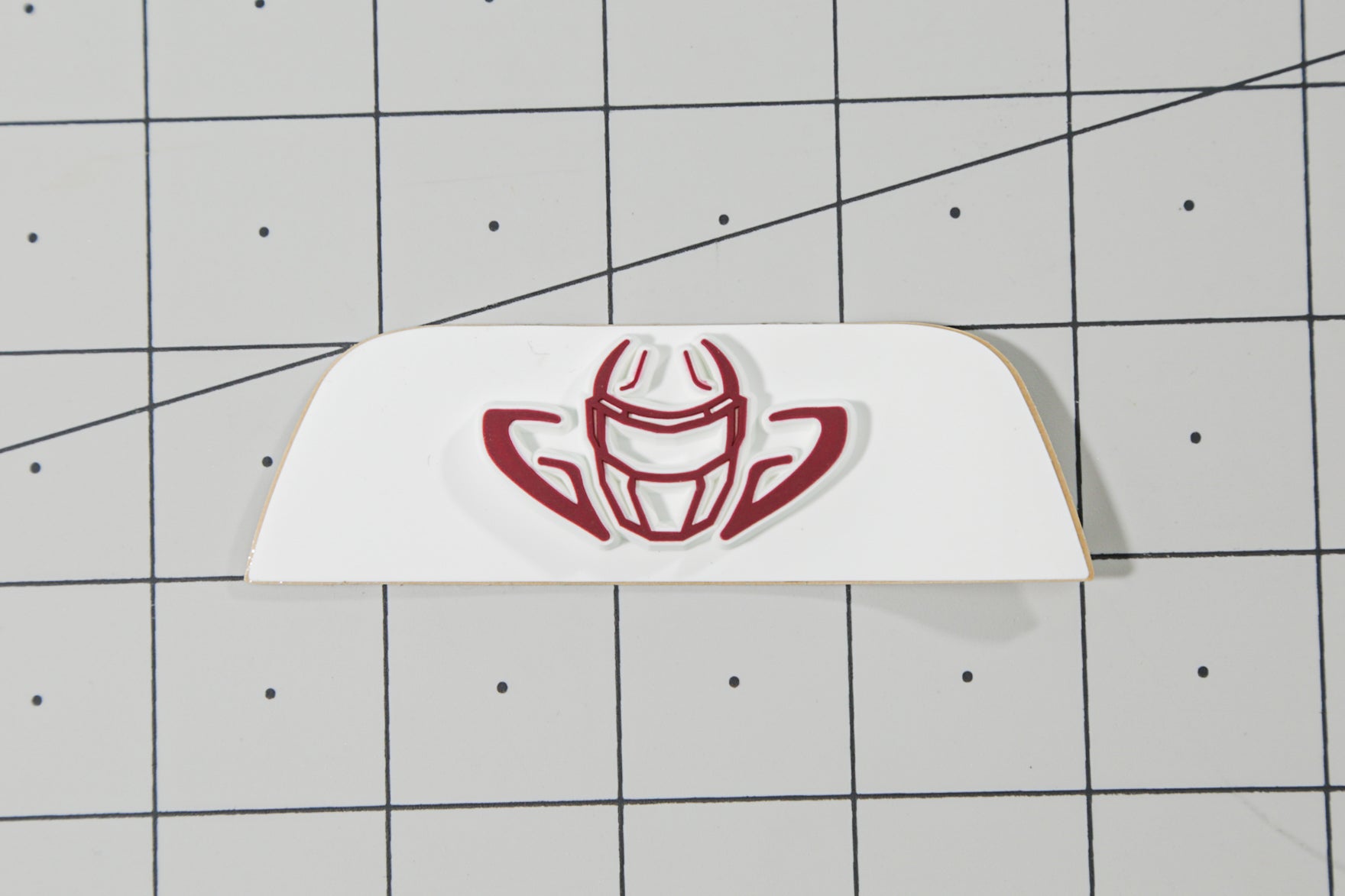 MaroononWhiteGGFront3dBumperIm