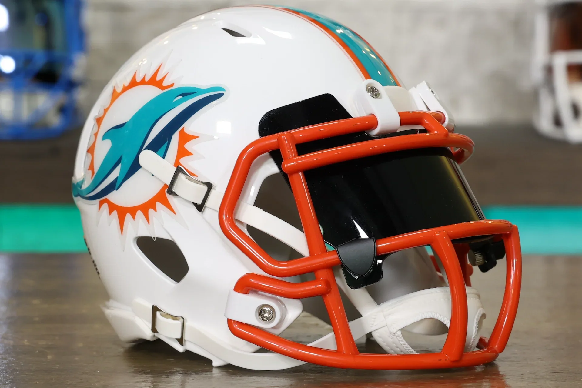 マイアミドルフィンズ　ヘルメット Amazon.co.jp: マイアミドルフィンズ 正規品 Riddell スローバック