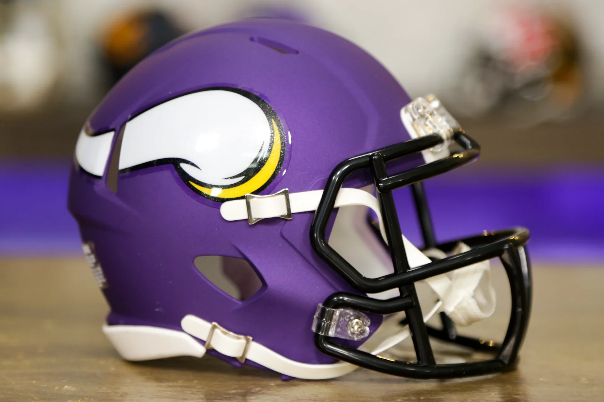 chrome football helmets mini nfl vikings Minnesota Vikings Riddell Speed Mini Helmet