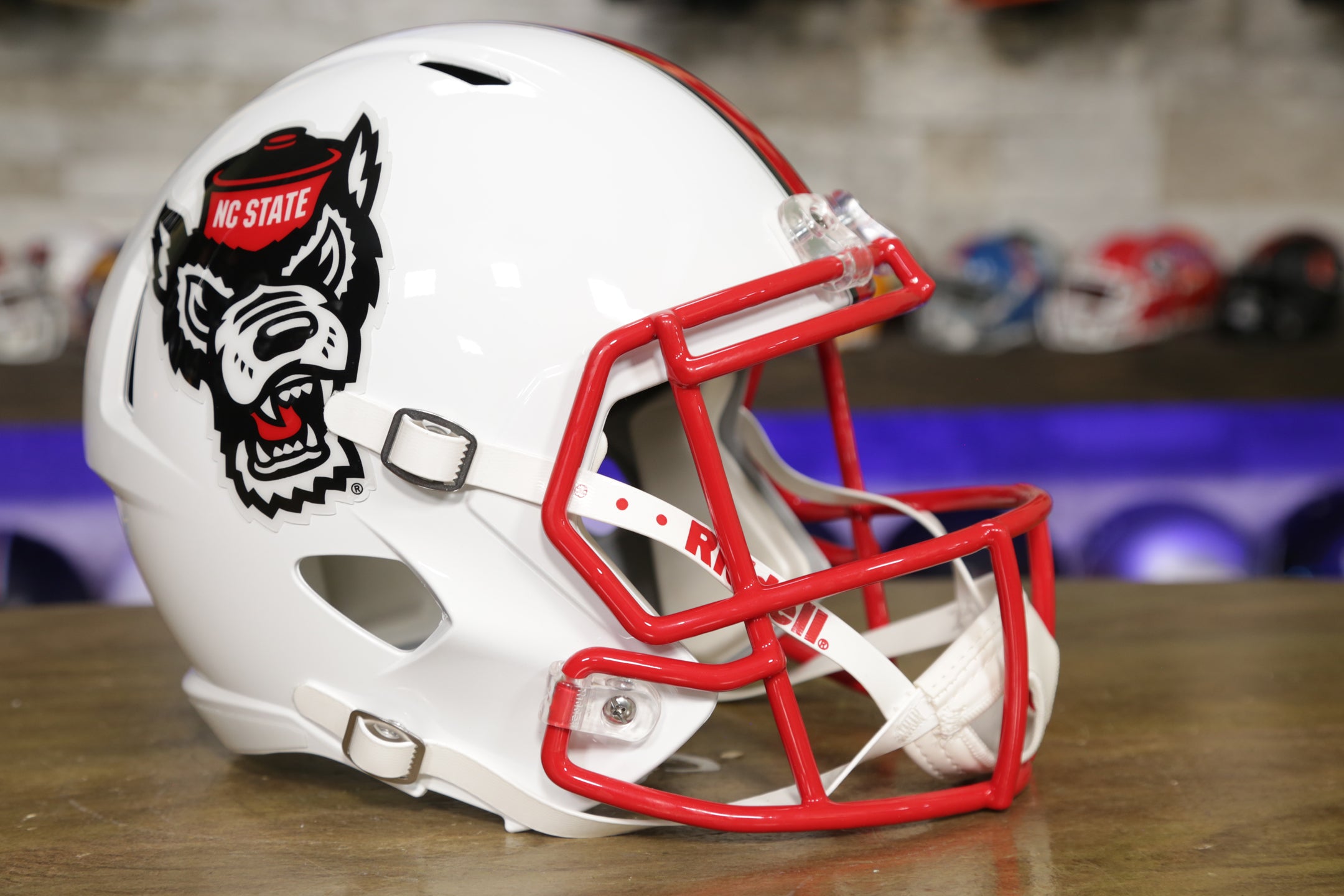 authentic nc state football helmet North Carolina State Wolfpack Tuffy White Riddell NCAA Speed Replica Helmet