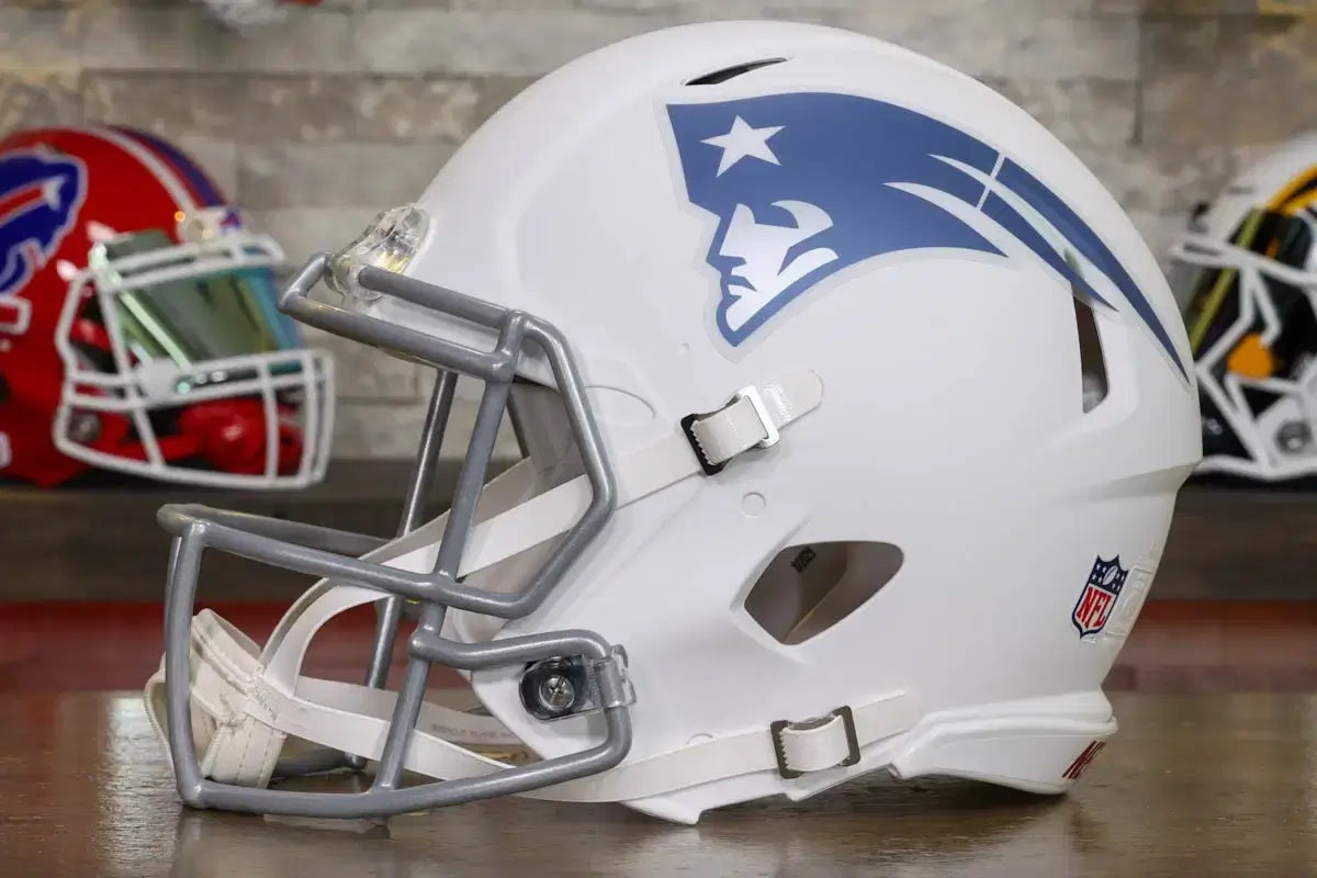 New England Patriots Mini Helmet – 3D Bumpers Speed Version – NFL Football Collectible