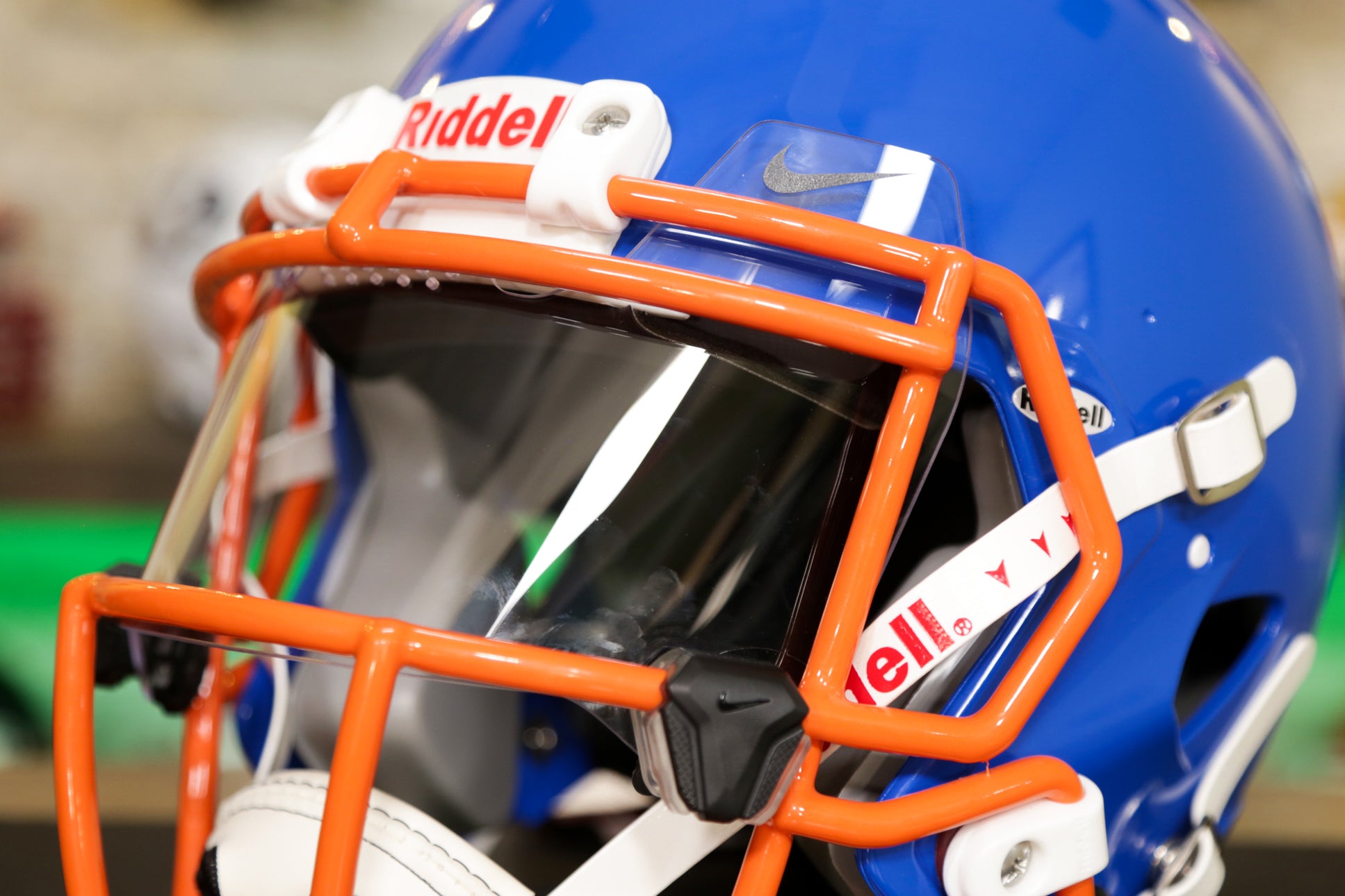 cheap nike football helmet visors Vapor Eye Shield CALIFORNIA PRO SPORTS The durable construction features built Nike Vapor Chrome Football Eye