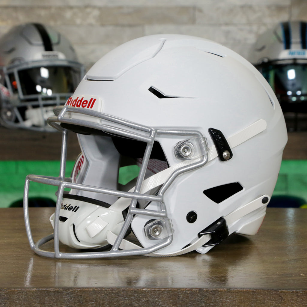 Person Speedflex Riddell SpeedFlex White Out - ADULT – Green Gridiron, Inc.