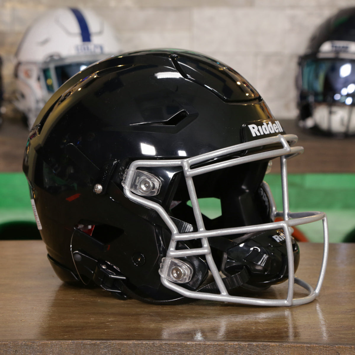 best speedflex helmet Riddell Adult Football with Facemask, Speed Flex Helmet for Football : Sports & Outdoors The design and technology are going to change the way everyone looks at football helmets Riddell SpeedFlex Full Size Gameday
