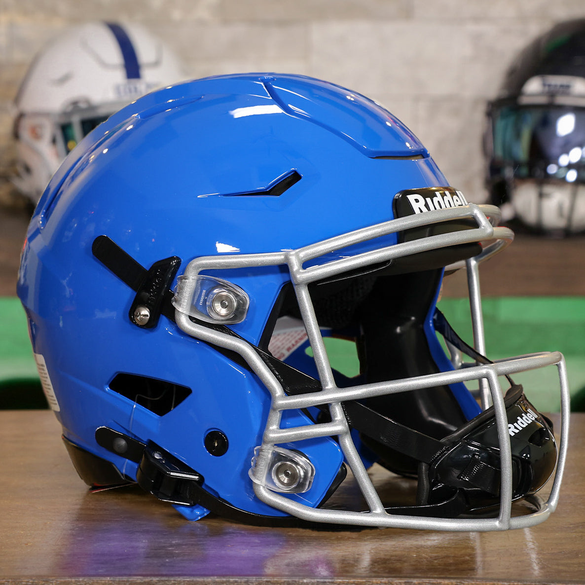 Riddell SpeedFlex Black Out - ADULT - Open Box – Green Gridiron, Inc.