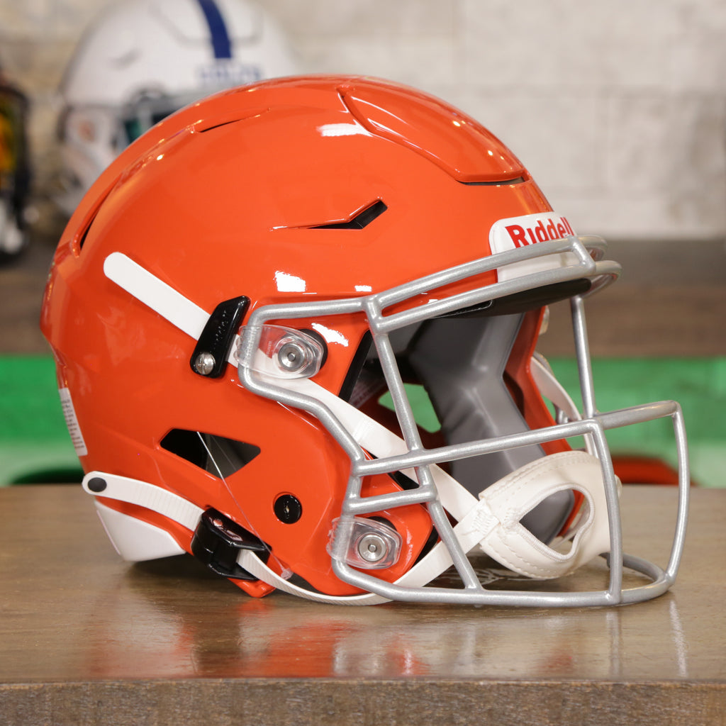 medium speedflex helmet Riddell Adult Football with Facemask, Speed Flex Helmet for Football : Sports & Outdoors State of the art protection Speedflex Football Helmet White Riddell