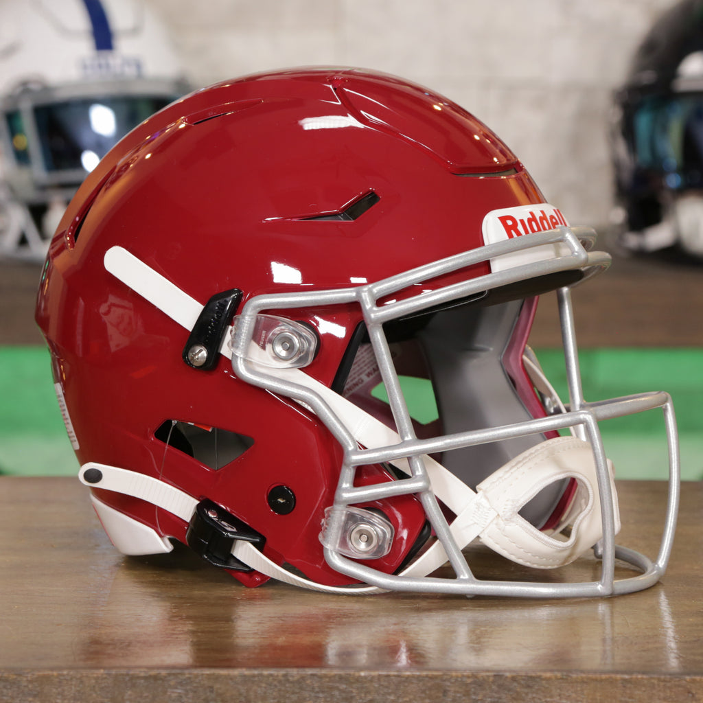 red speedflex helmet Georgia Bulldogs Riddell Mid-Size Midi The helmet features a large size SpeedFlex shell and padding Linebacker Riddell Speedflex Facemask Face