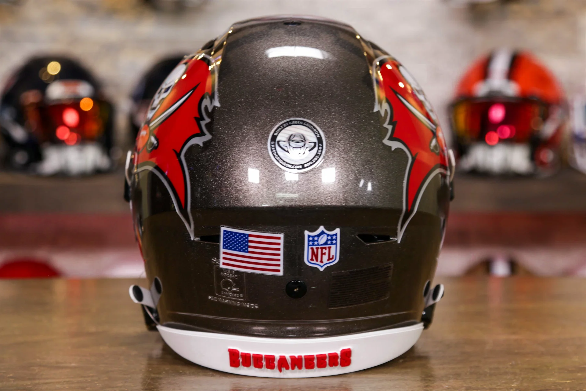 buccaneers speedflex helmet Tampa Bay Buccaneers Riddell SpeedFlex Helmet