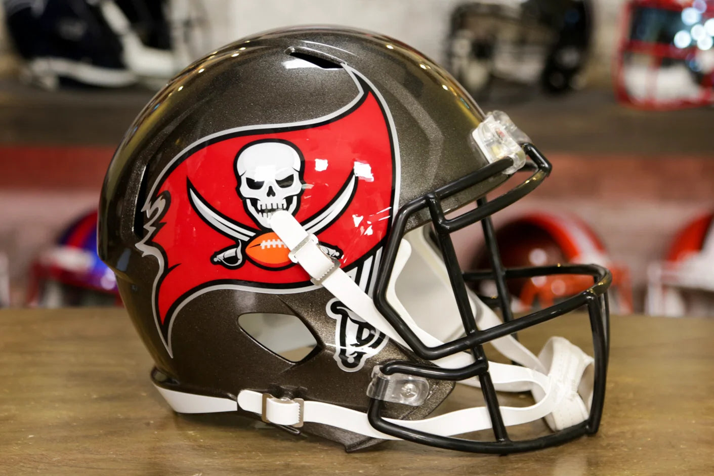 authentic vs replica football helmet Tampa Bay Buccaneers Riddell Speed Full Size Replica Football Helmet