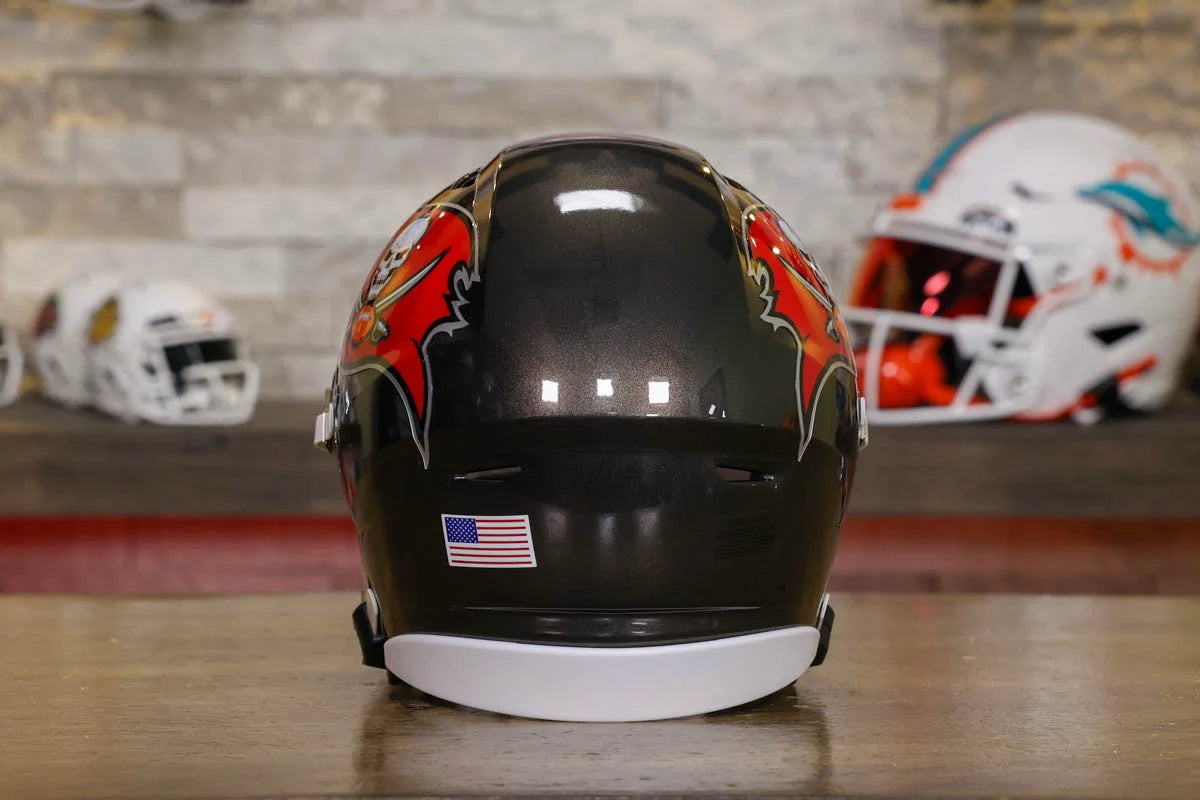 buccaneers speedflex helmet Tampa Bay Buccaneers Riddell SpeedFlex Mid-Size Helmet – Green Gridiron,  Inc