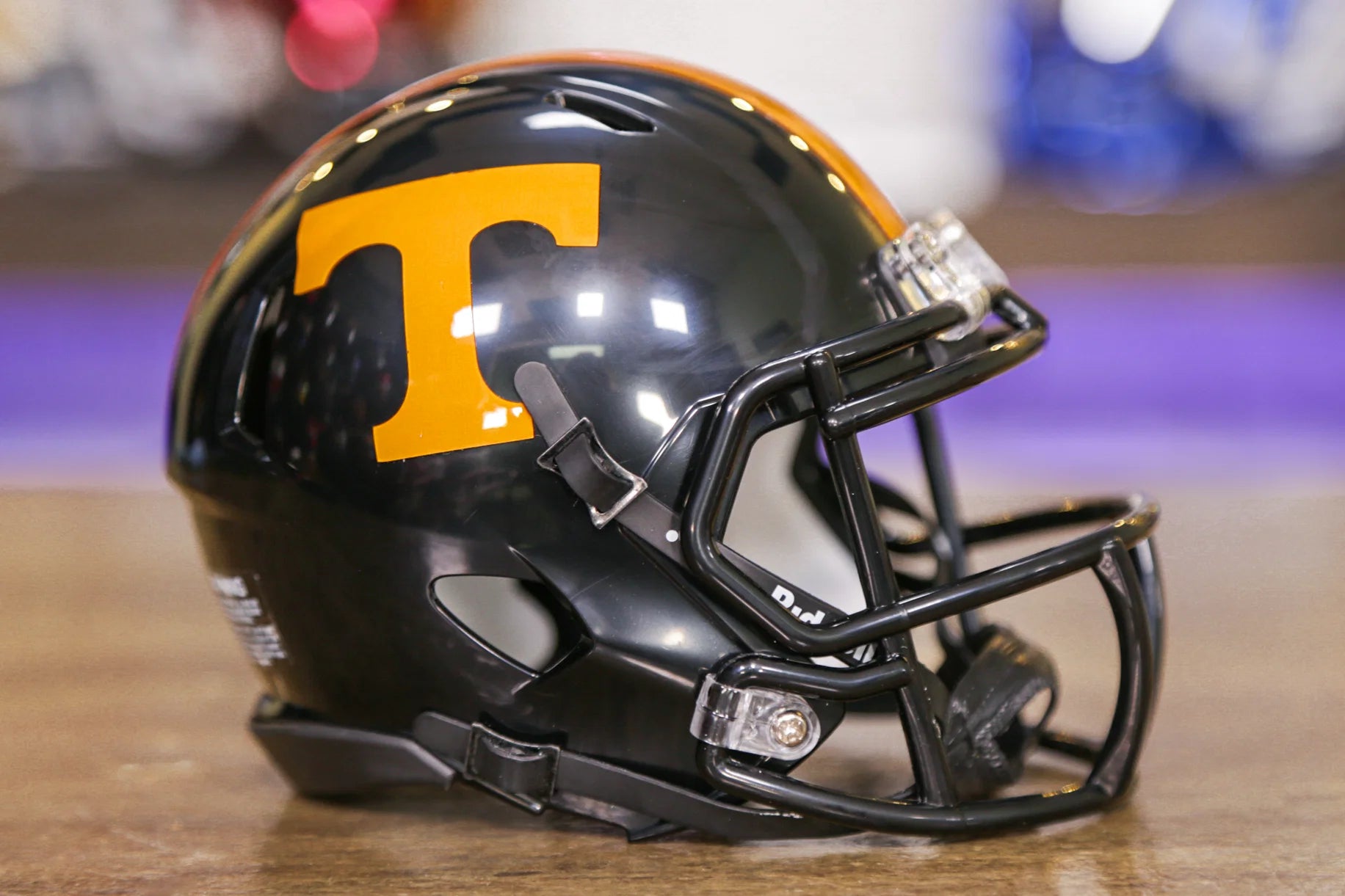Tennessee Volunteers Riddell Speed Mini Helmet Tennessee Volunteers Riddell Speed Mini Helmet