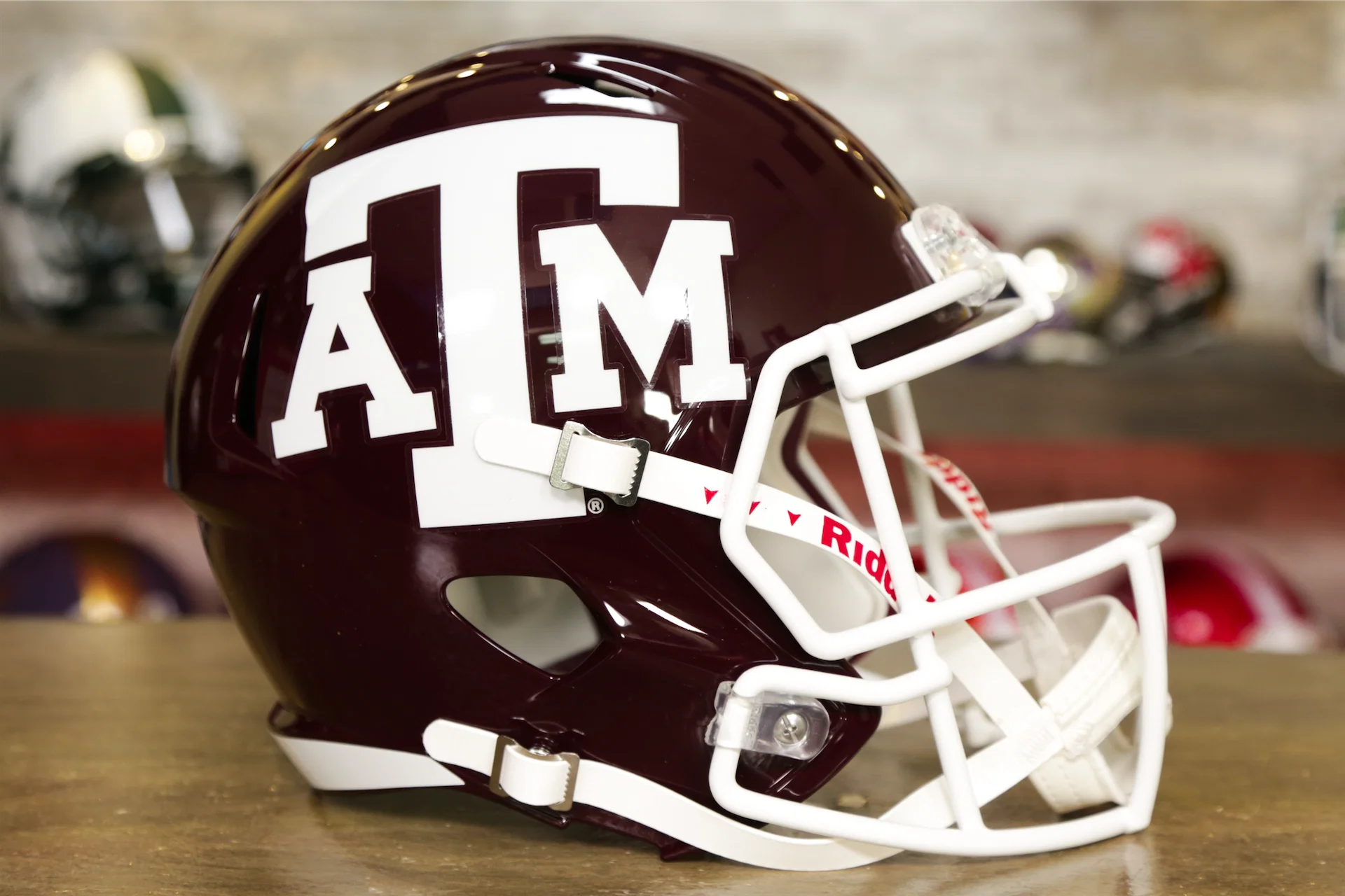 Texas A&M Aggies Riddell Speed Display Helmet