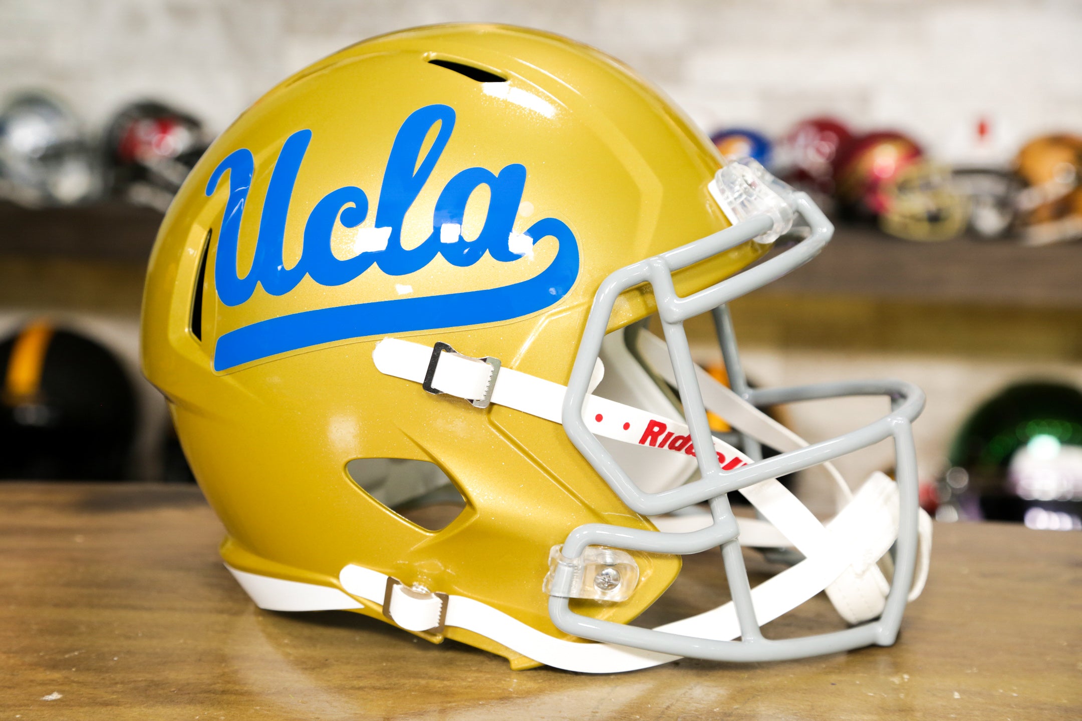 UCLA Bruins Riddell Speed Display Helmet – Green Gridiron,