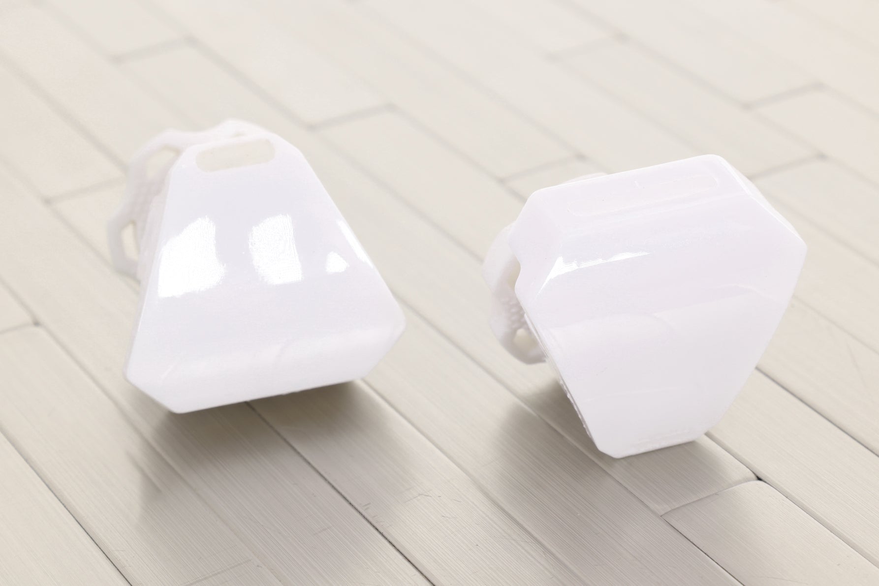 Unbranded_Visor_Clips_Pair_-