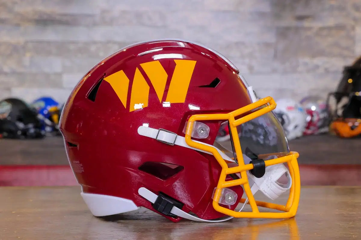 Washington Commanders Riddell SpeedFlex Mid-Size Helmet