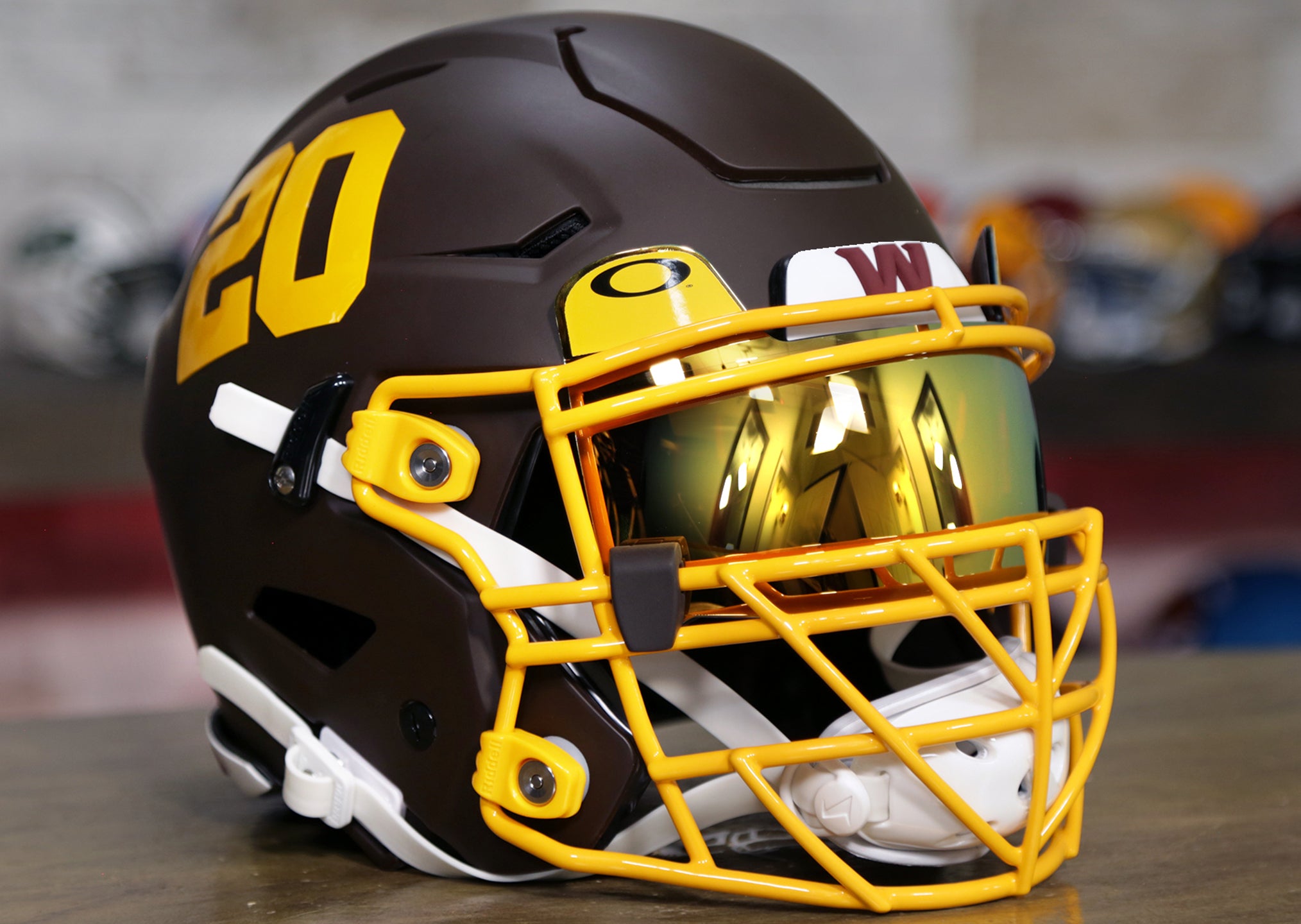 Oakley Legacy Visor - PRIZM 24K – Green Gridiron, Inc.