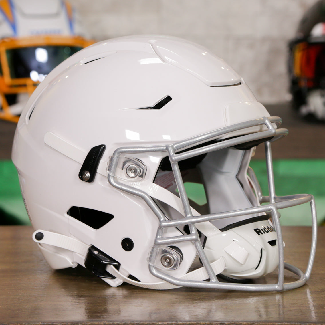 custom visors for football helmets NXTRND VZR1 Mirror Visor fog layers for clear vision under any intensity NXTRND VZR1 Clear Football Visor