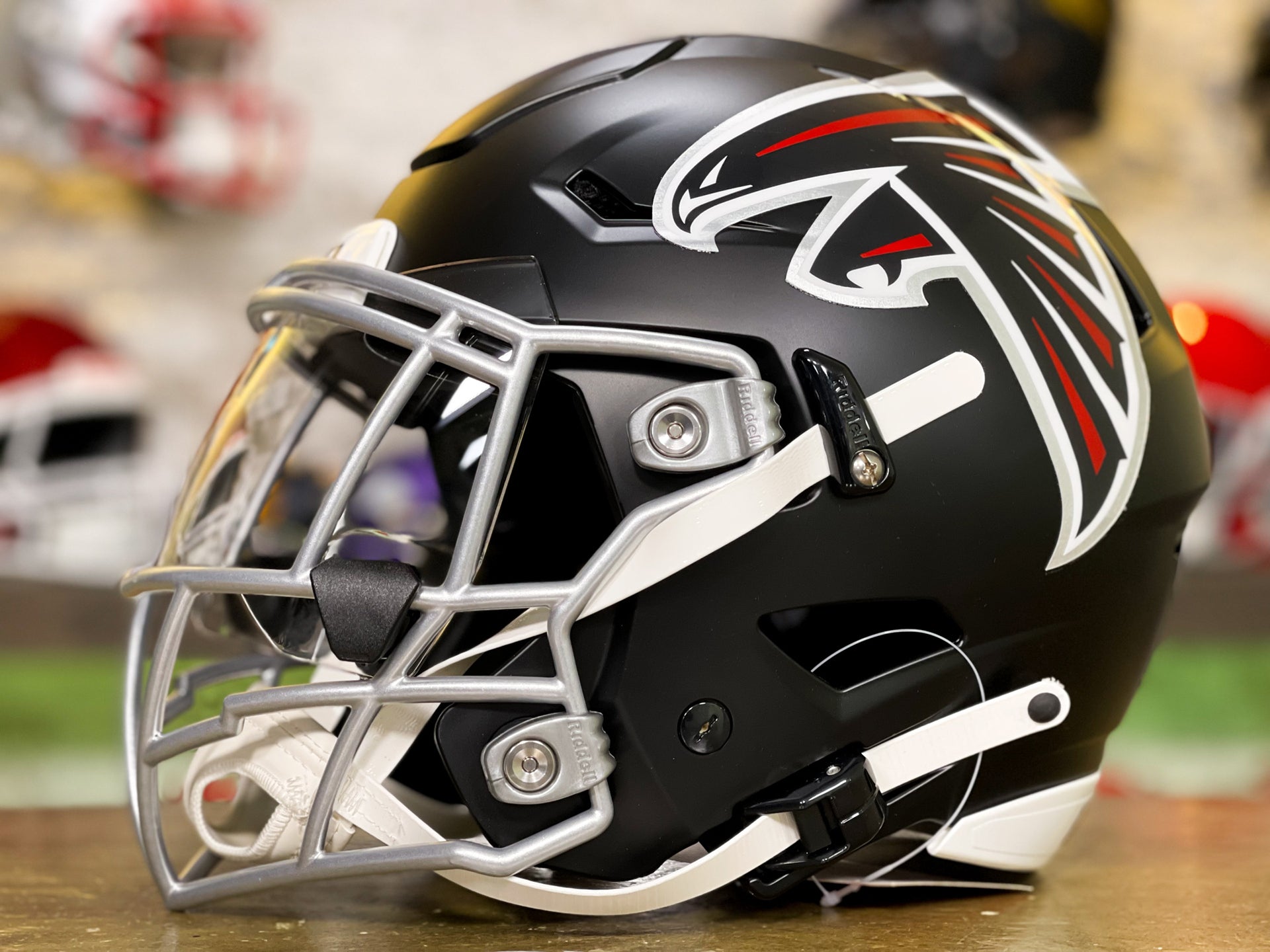Zuti Ballhawk EG 808 for Riddell SpeedFlex – Green Gridiron, Inc.