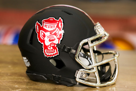 Casco NC State Wolfpack Riddell Speed ​​Mini - Negro mate con cromo rojo