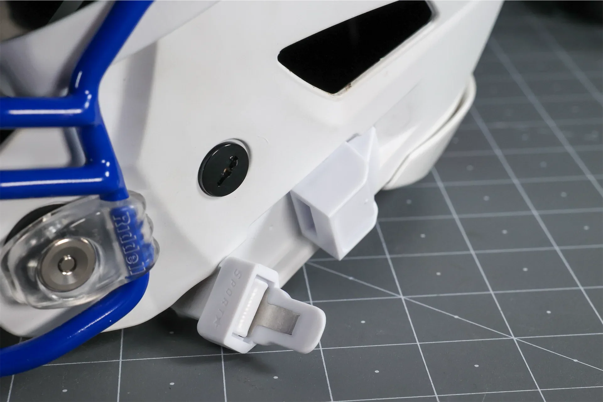 SportStar Victory T-Rex Hurricane Barboquejo